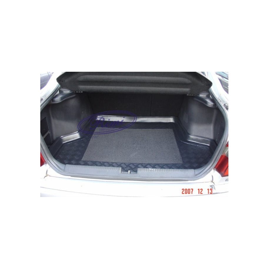 tavita-portbagaj-mitsubishi-carisma-ii-hatchback Tavita portbagaj Mitsubishi Carisma II hatchback - imagine 1