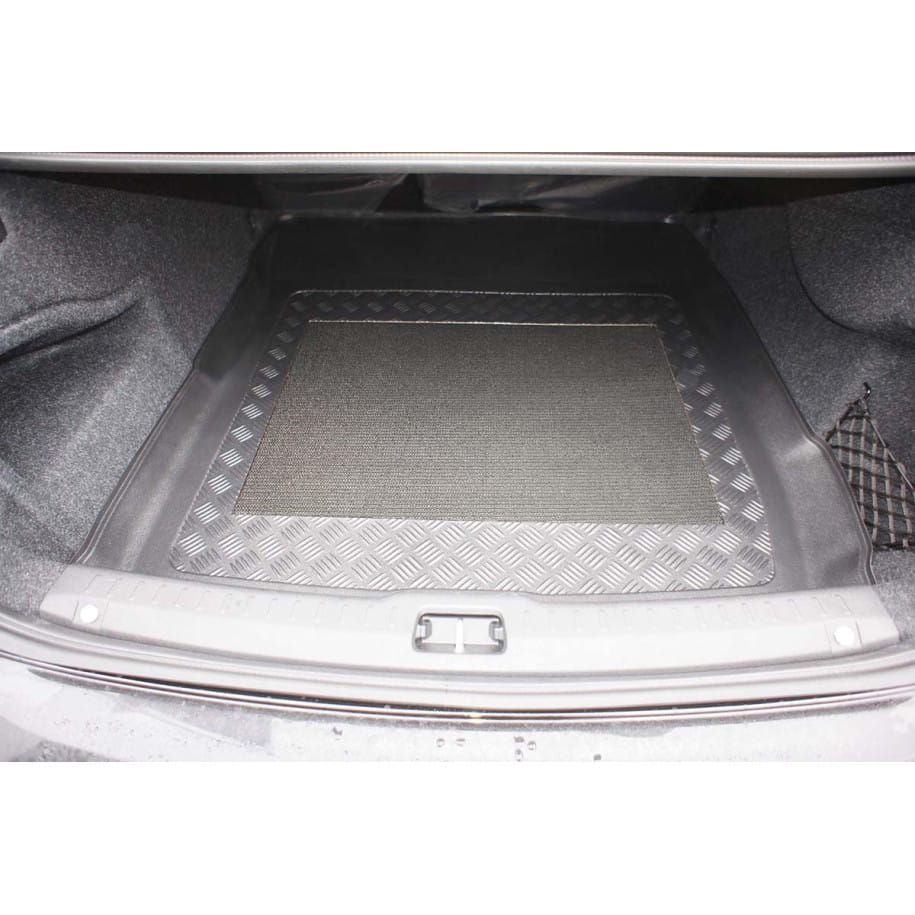 tavita-portbagaj-volvo-s90-roata-ingusta Tavita portbagaj Volvo S90 (roata ingusta) - imagine 1